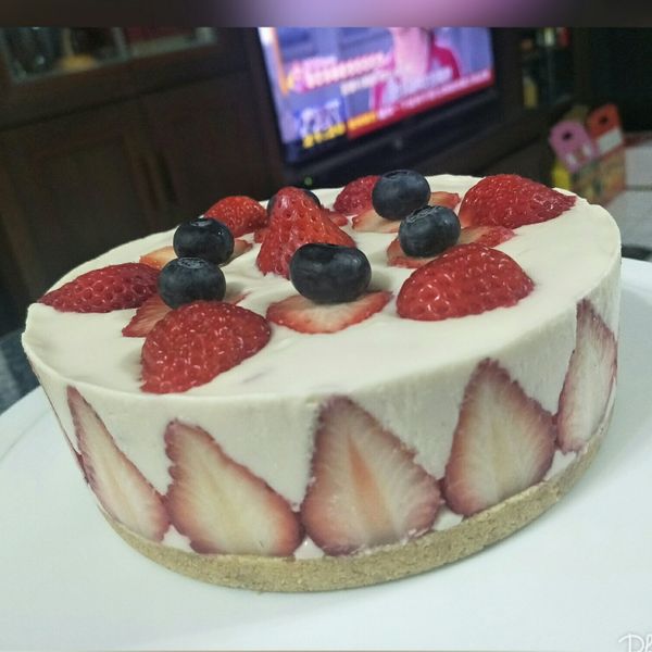 【免烤箱】特濃草莓生乳酪蛋糕 : 恬點Tien's Dessert一起做