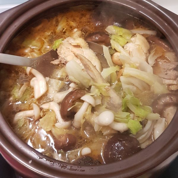 養生麻油雞菇菇鍋【小七食堂回家煮】：Tina Ko 一起做