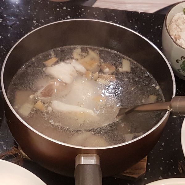 虱目魚湯 ～ : Tina Ko一起做