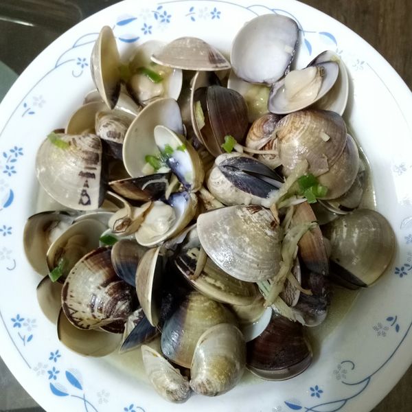 酒蒸蛤蜊 : 劉枚一起做