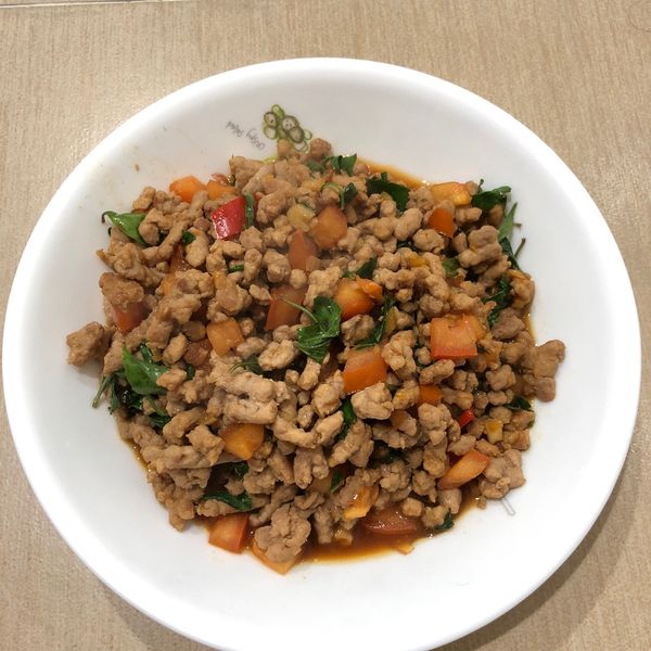 扒完三碗飯! 泰式打拋豬 食譜 : Daisy Sun一起做