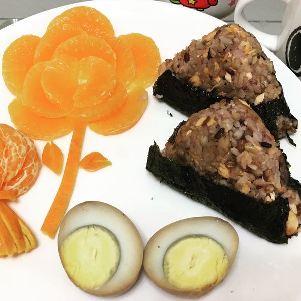 鮭魚烤飯糰：Mia Wu 一起做