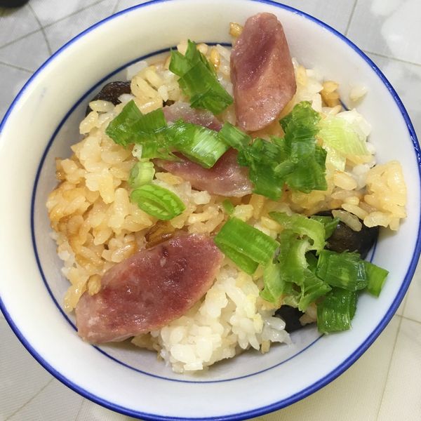 【香噴噴臘腸飯】：賴素華 一起做