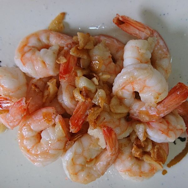 5分鐘懶人上菜：蒜香蝦仁 : 蝦蝦一起做