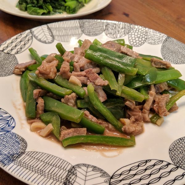 青椒炒肉絲～超簡單三步驟家常菜：企鵝太太 一起做