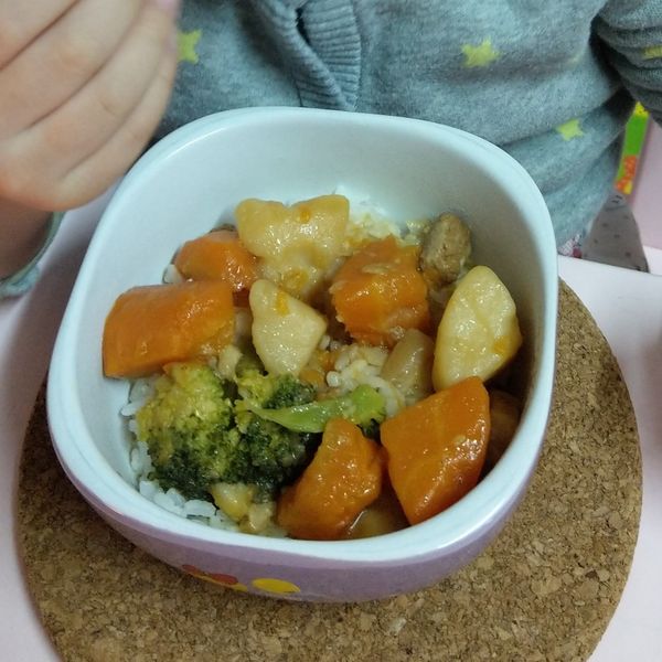 馬鈴薯燉肉 : hanna一起做