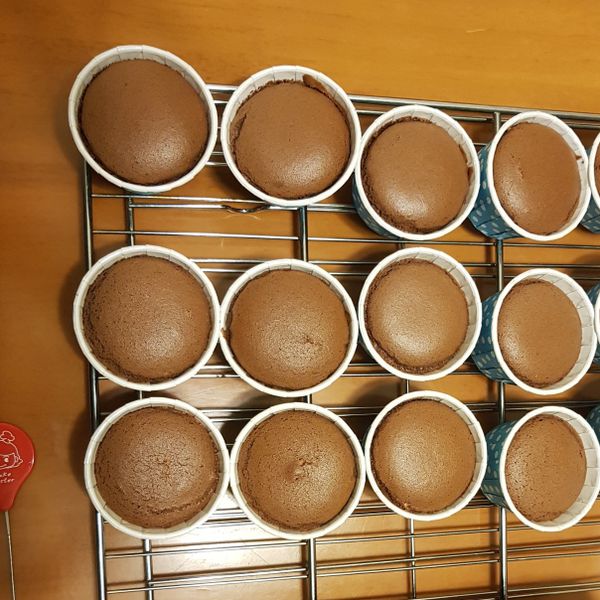 巧克力杯子蛋糕 : 陳湘湘一起做