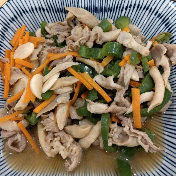 青椒炒肉絲～超簡單三步驟家常菜：胡姝慧 一起做