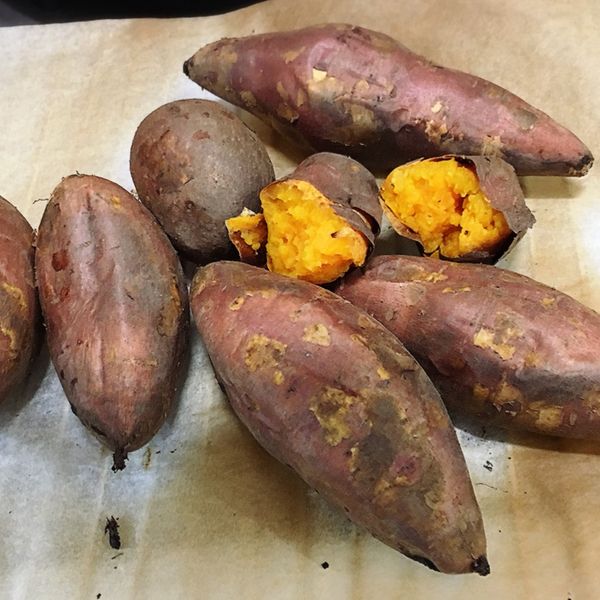 香噴噴烤地瓜 : 呂馨馨樂樂廚房一起做