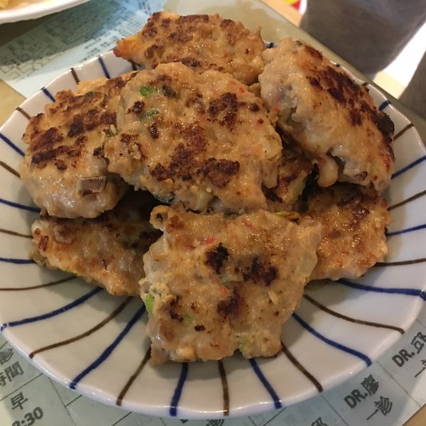 洋蔥豬肉蝦餅 : Vicky KO一起做