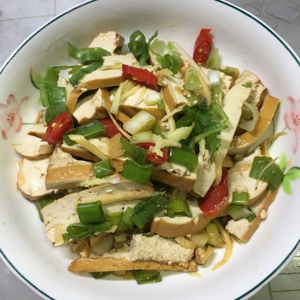 涼拌豆干：賴素華 一起做