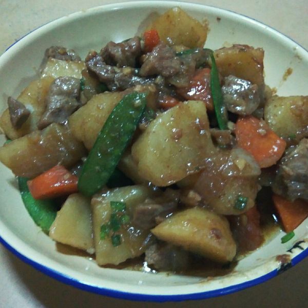 馬鈴薯燉肉 : Roxanne一起做