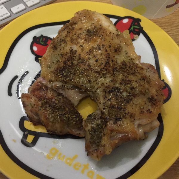 香煎迷迭香雞腿排 : Aurora  Sin一起做