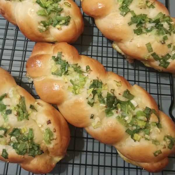 蔥花麵包-很多蔥的蒼阿胖：Sujin Pan 一起做