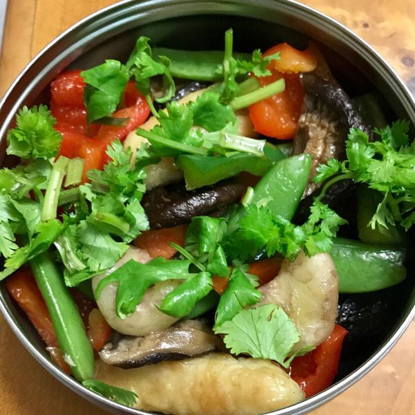 菱角燴鮮蔬---素食料理(水波爐料理):Frau Pi 一起做