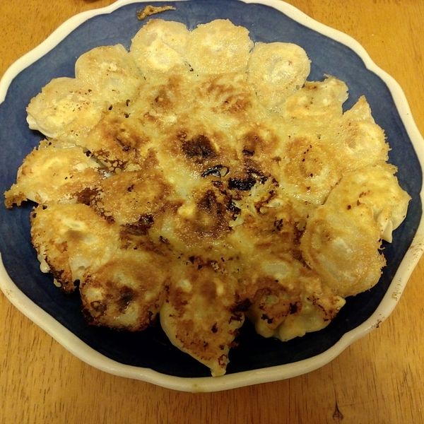 脆皮煎餃〞（用冷凍水餃輕鬆做） : 鄀祤一起做