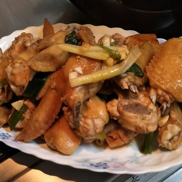 吃一個「展翅高飛」大蔥雞翅 : 黃碧一起做