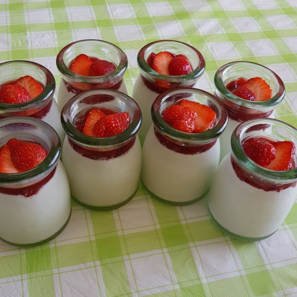 草莓奶酪 : YA Lin Peng一起做