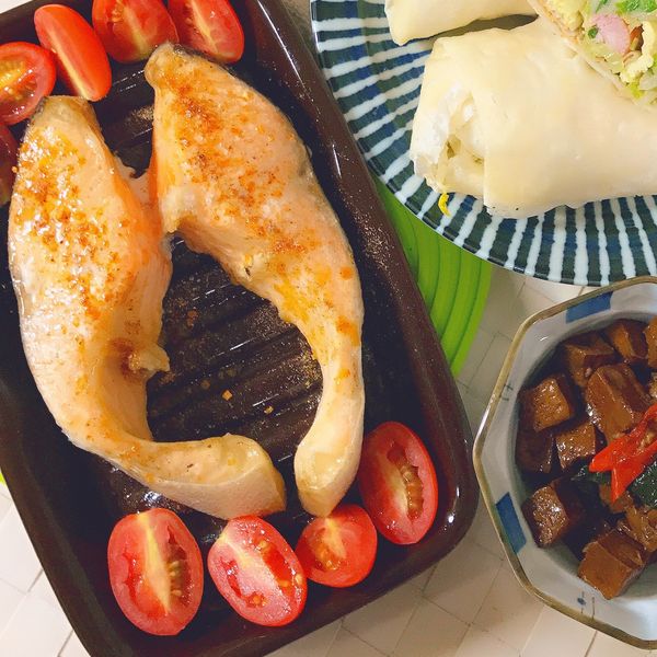 香煎蒙特羅鮭魚【不一樣家常菜】：Ching的美味廚房～ 一起做