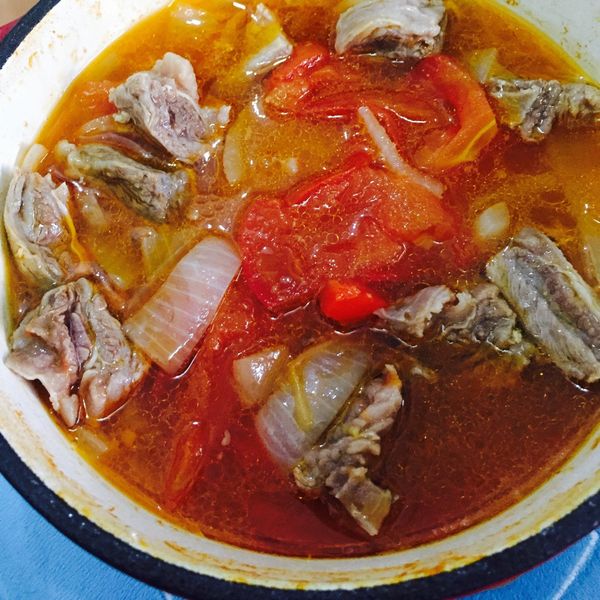 蕃茄牛肉湯(一鍋到底)絕對好吃 : Aurora  Sin一起做