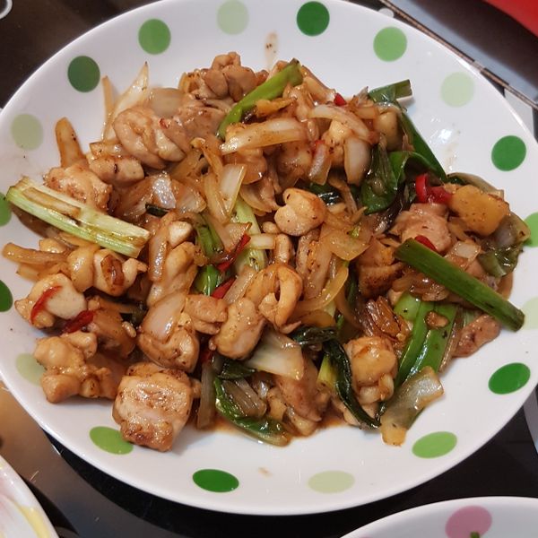 蔥爆洋蔥雞丁：meiko莓果 一起做