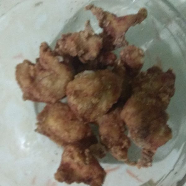 鹽酥雞：Tat Wing Law 一起做