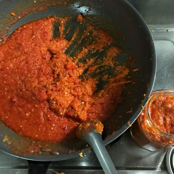 蒜蓉辣椒醬：劉欣妤 一起做