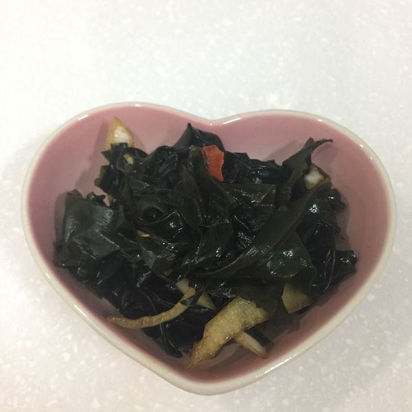 夏日涼拌小菜!香辣洋蔥海帶芽:Gan Yajing 一起做
