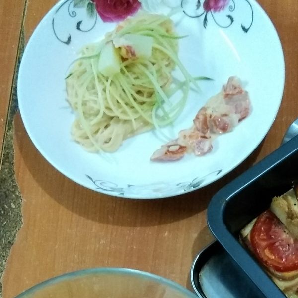 蕃茄鮮奶油蟹肉意大利麵：琳琳 一起做