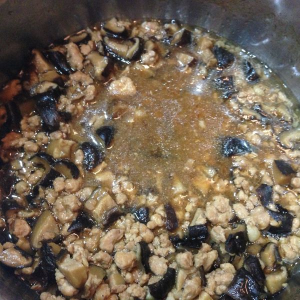 肉燥飯：Ivanka Lo 一起做