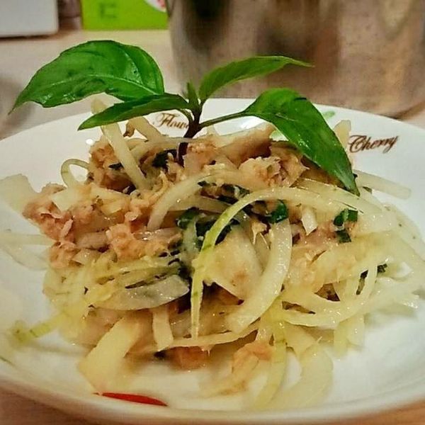 涼拌洋蔥鮪魚：小黑蚊的創意隨興料理 一起做