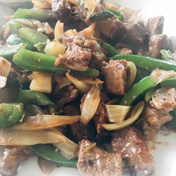 ［5分鐘］黑胡椒鐵板牛肉快炒：ココロ 一起做