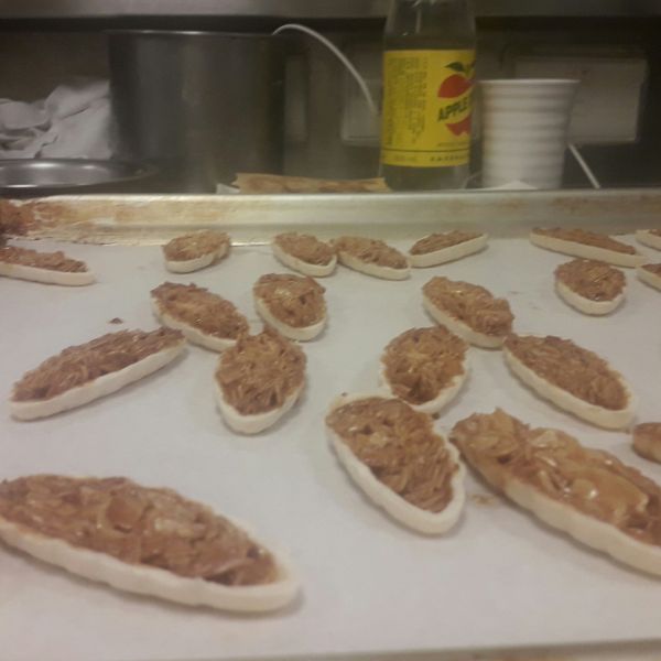 法式杏仁餅（船型糯米殼）：郭維軒 一起做