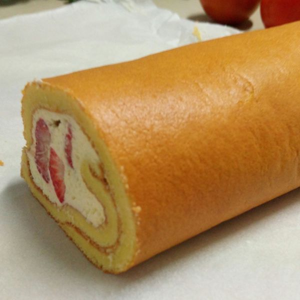 日式草莓棉花蛋糕卷：絡懿 一起做