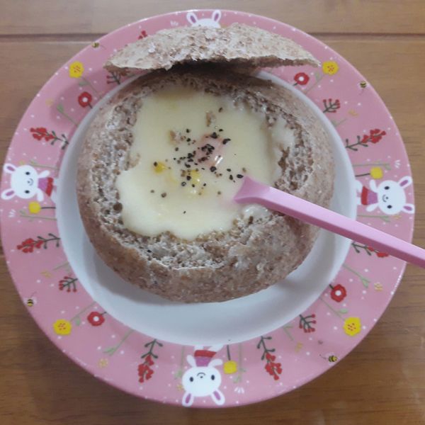 玉米濃湯麵包盅～五分鐘免揉麵包：Nina 一起做