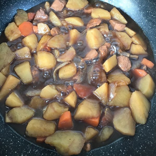 超簡單 ! 日式馬鈴薯燉肉 !! : Ah Bi一起做