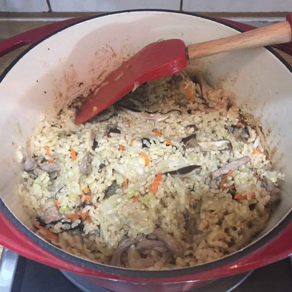 鑄鐵鍋高麗菜飯：Yu-Chen Chen 一起做