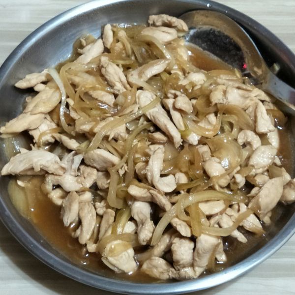 洋蔥炒里肌肉 : 林嘉貞一起做