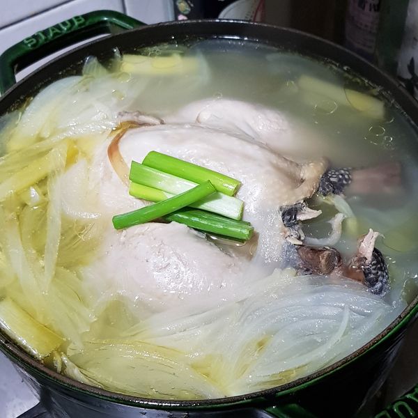 韓式一隻雞湯鍋!!完全提煉出雞的精華呀~：都市裡的村姑 一起做