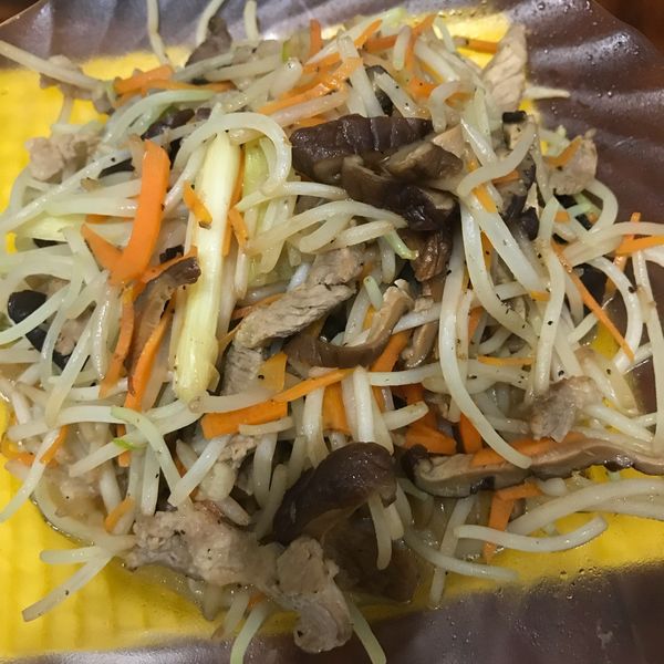 給新手超簡單「黑胡椒炒肉片」✨ : Erica一起做