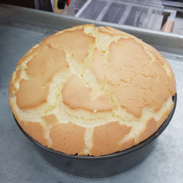 一次做二個蜂蜜戚風蛋糕(6”&8”)：Yuru Lin 一起做