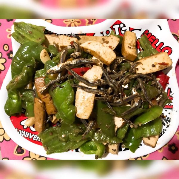 糯米椒炒小魚豆干 : MeiMei一起做