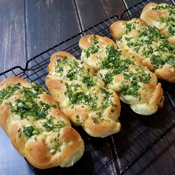 蔥花麵包-很多蔥的蒼阿胖：J.H.C的餐桌 一起做