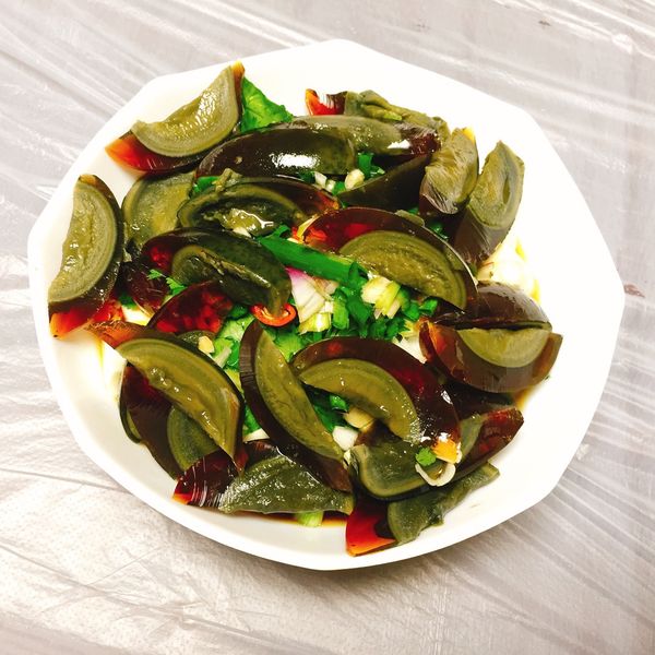 涼拌皮蛋豆腐 : Wan Chiu一起做