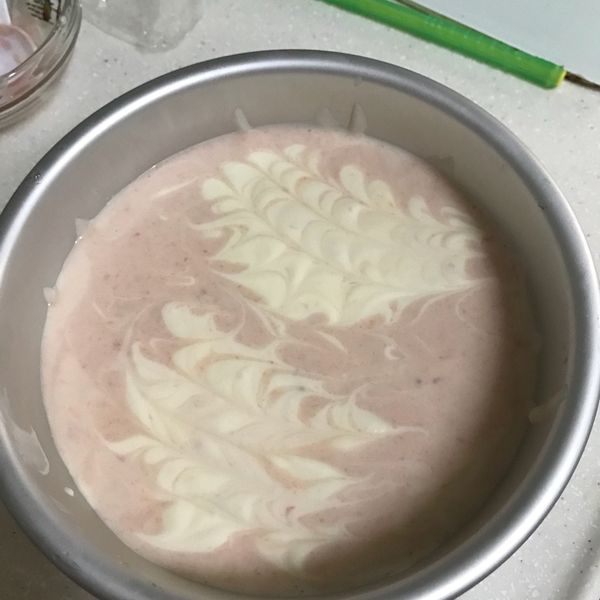 草莓漸層生乳酪蛋糕(6吋):鈴柔曾 一起做