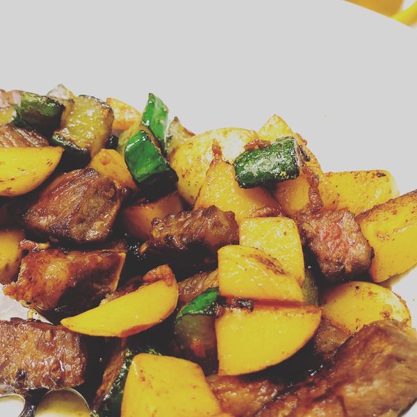 香煎馬鈴薯牛肉 : Laya一起做