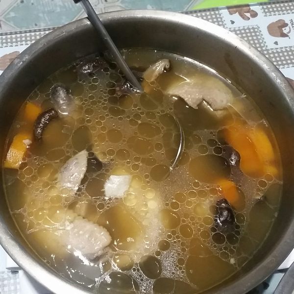 香菇雞湯 : 想當理想人妻的林夫人一起做