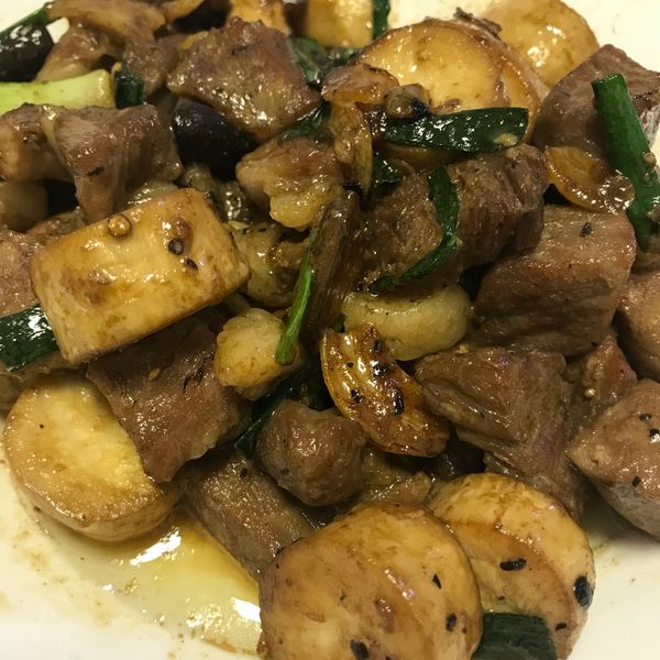 辣炒杏鮑牛肉粒【影片】 : Maggie Lo一起做