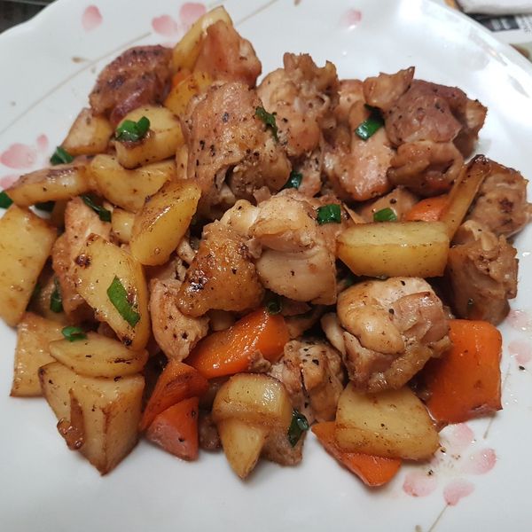 照燒馬鈴薯嫩雞【影片】 : Lea Huang一起做