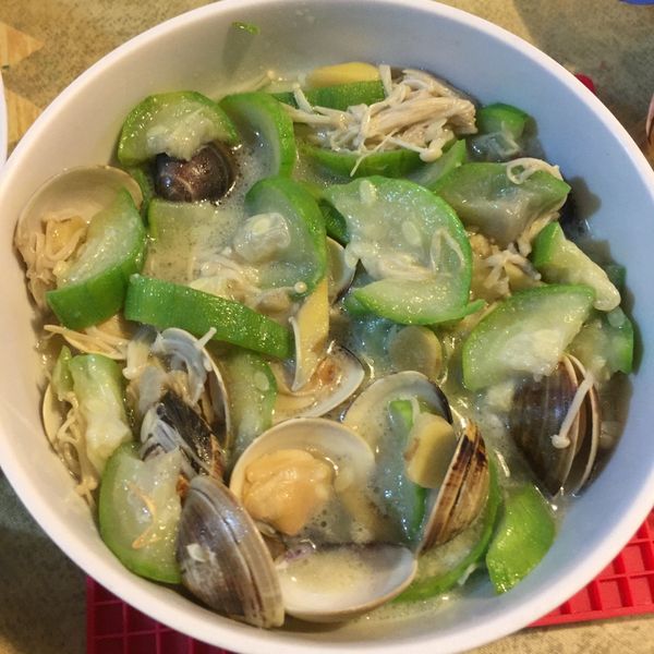 絲瓜金針蛤蜊 : 李BB一起做